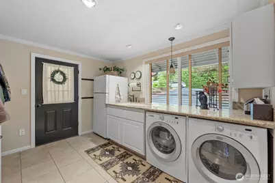 12509 206th Place SE, Issaquah, WA 98027 - Photo 17