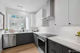 12237 137th Pl NE, Redmond, WA 98052 - Photo 11