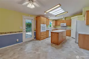6110 91st St E, Puyallup, WA 98371 - Photo 7