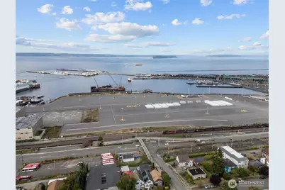 2501 W Marine View Drive, Everett, WA 98201 - Photo 3