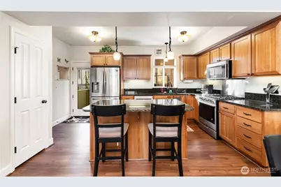 325 Chelan Place NE #D1, Renton, WA 98059 - Photo 7