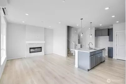 13211 NE 127th Way #B, Kirkland, WA 98034 - Photo 3