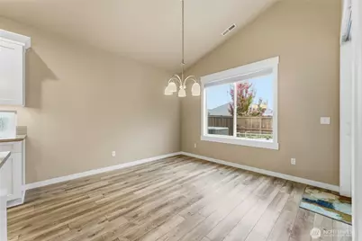 673 SE Whimbrel Loop, College Place, WA 99324 - Photo 9