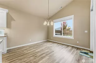 673 SE Whimbrel Loop, College Place, WA 99324 - Photo 9