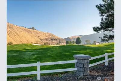 23772 Crescent Bay Drive NW #107, Quincy, WA 98848 - Photo 27