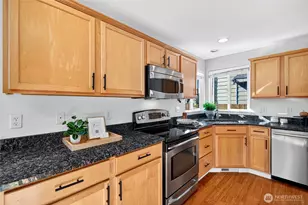 18628 10th Ave SE, Bothell, WA 98012 - Photo 15