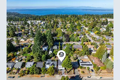 12037 Fremont Avenue N #1, Seattle, WA 98133 - Photo 3