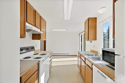 17513 6th Ave Court E, Spanaway, WA 98387 - Photo 11