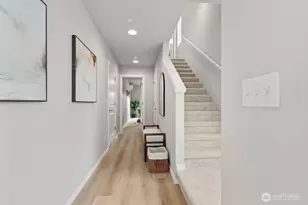 7027 Rainier Dr, Everett, WA 98203 - Photo 7