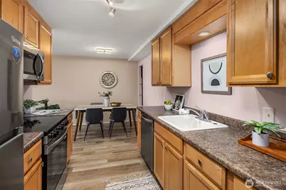 7064 35th Avenue NE #13, Seattle, WA 98115 - Photo 7