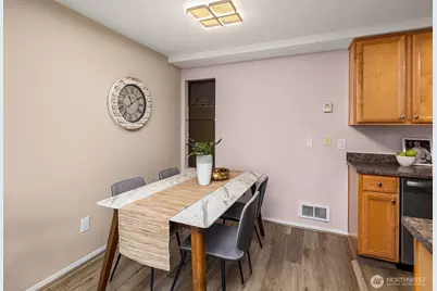 7064 35th Avenue NE #13, Seattle, WA 98115 - Photo 9