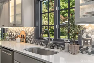 12628 72nd Avenue NE, Kirkland, WA 98034 - Photo 9