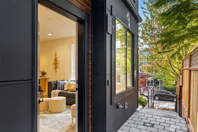 113 24th Avenue E #B, Seattle, WA 98112 - Photo 3