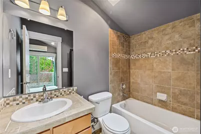 8403 8th Avenue NW #B, Seattle, WA 98117 - Photo 11