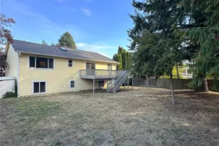 12025 Phinney Ave N, Seattle, WA 98133 - Photo 37