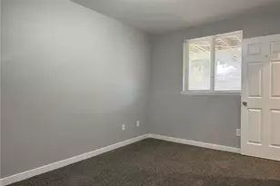 12025 Phinney Ave N, Seattle, WA 98133 - Photo 29