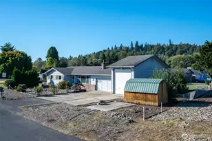 201 Ponderosa Dr, Kelso, WA 98626 - Photo 3