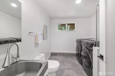 17429 NE 10th Street, Bellevue, WA 98008 - Photo 25