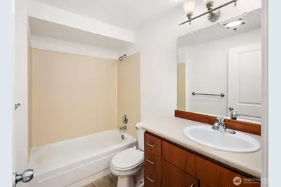 8745 Greenwood Avenue N #207, Seattle, WA 98103 - Photo 13