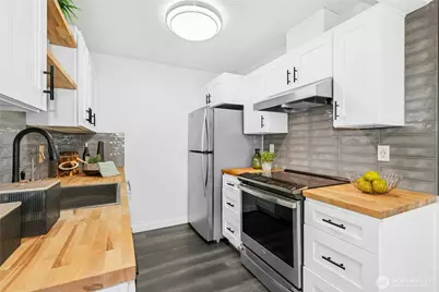 2034 14th Avenue W #304, Seattle, WA 98119 - Photo 7