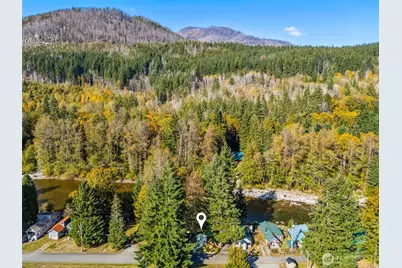 520 Railroad Avenue E, Skykomish, WA 98288 - Photo 3