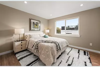 6709 Aurora Avenue N, Seattle, WA 98103 - Photo 13