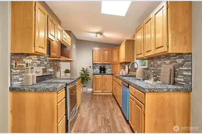 18228 118th Avenue SE, Renton, WA 98058 - Photo 15