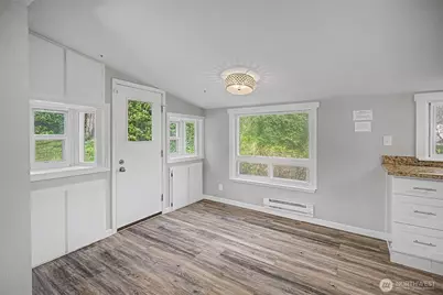 1251 S 230th Street, Des Moines, WA 98198 - Photo 9