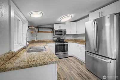 1251 S 230th Street, Des Moines, WA 98198 - Photo 13