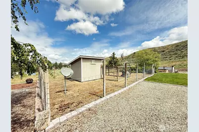 92 Crumbacher Road, Tonasket, WA 98855 - Photo 25