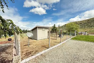 92 Crumbacher Rd, Tonasket, WA 98855 - Photo 25