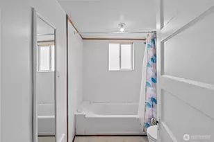 1117 E 1st St, Aberdeen, WA 98520 - Photo 3