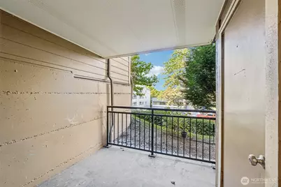 13021 SE 38th Street #A13, Bellevue, WA 98006 - Photo 17