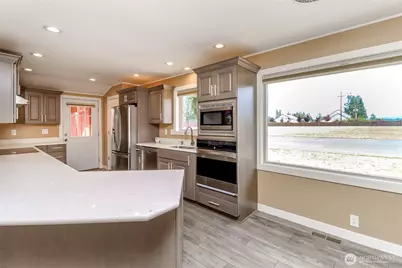 36510 Mountain Highway E, Eatonville, WA 98328 - Photo 11