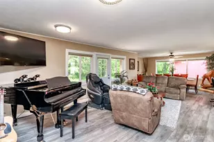 36510 Mountain Hwy E, Eatonville, WA 98328 - Photo 9