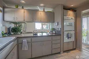 300 Beacon Hill Dr, Hoquiam, WA 98550 - Photo 21