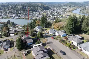 300 Beacon Hill Dr, Hoquiam, WA 98550 - Photo 5