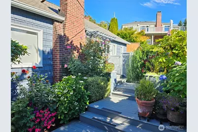 2822 Prosch Avenue W, Seattle, WA 98119 - Photo 3