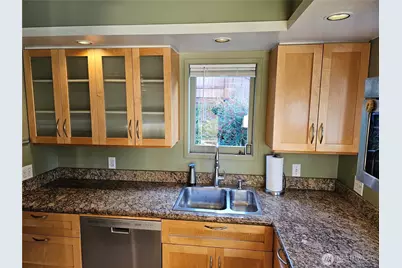 2822 Prosch Avenue W, Seattle, WA 98119 - Photo 15