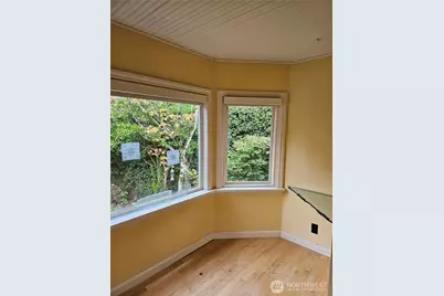 2822 Prosch Avenue W, Seattle, WA 98119 - Photo 17