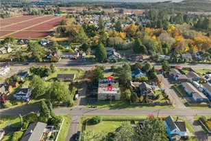 1208 34 St, Seaview, WA 98644 - Photo 7