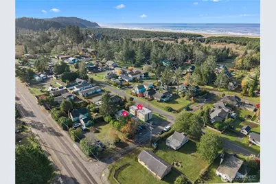 1208 34th Street, Seaview, WA 98644 - Photo 9