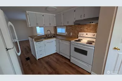 18501 52nd Avenue W #6, Lynnwood, WA 98037 - Photo 7