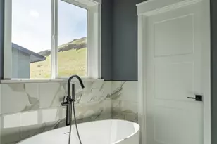 201 Bridgeview Dr, Vantage, WA 98950 - Photo 15