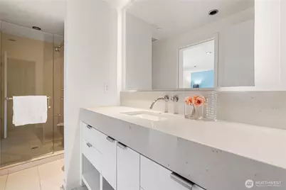 9135 NE 19th St, Clyde Hill, WA 98004 - Photo 29