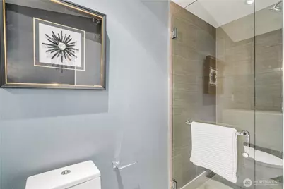 9135 NE 19th St, Clyde Hill, WA 98004 - Photo 15