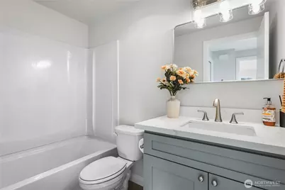 12600 57th Avenue S #B104, Seattle, WA 98178 - Photo 7