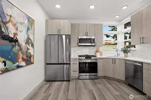 922 B N 35th St, Seattle, WA 98103 - Photo 15