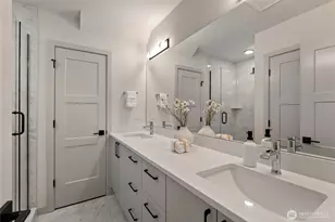 922 B N 35th St, Seattle, WA 98103 - Photo 23