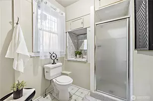 1008 E Denny Way, Seattle, WA 98122 - Photo 17